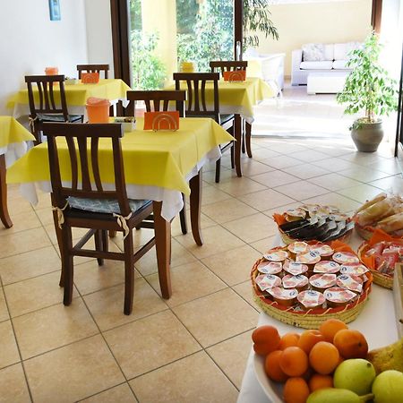 Hotel Il Girasole Villasimius Exterior foto