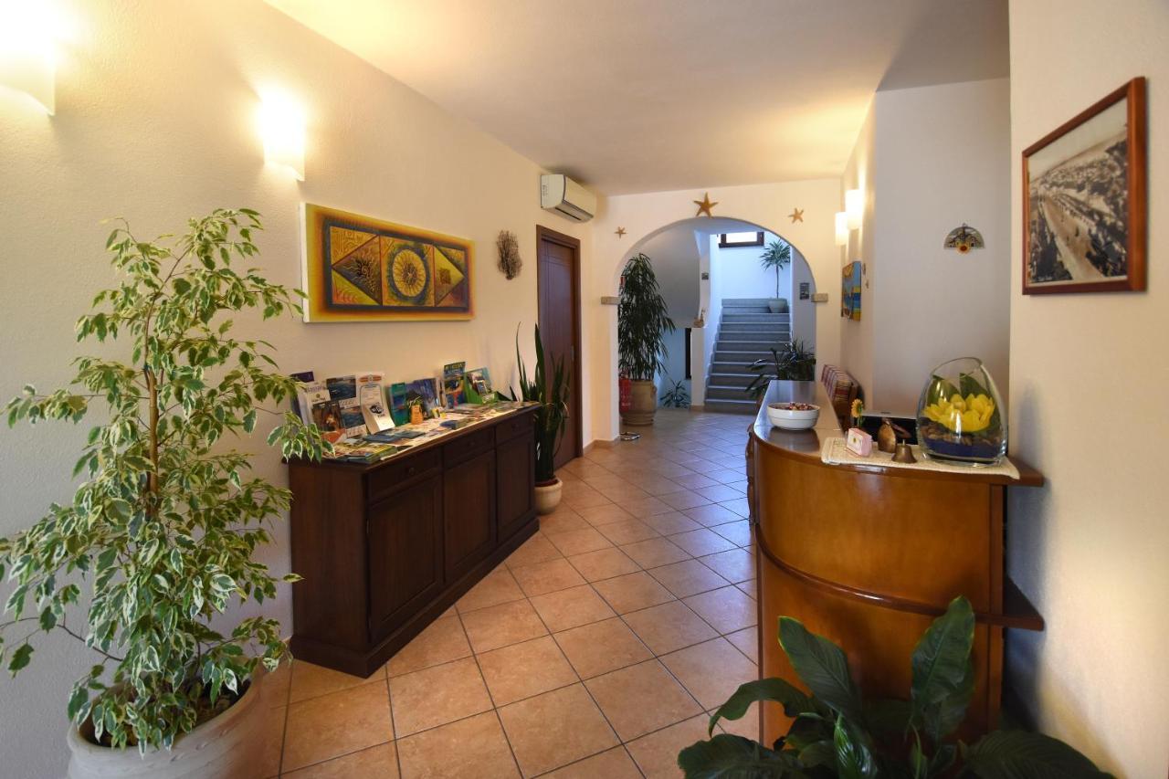 Hotel Il Girasole Villasimius Exterior foto