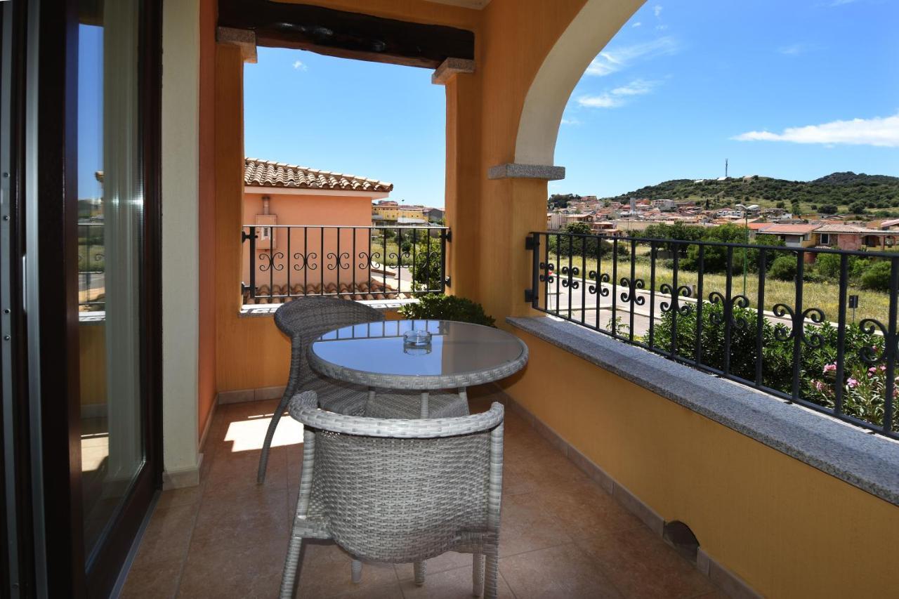 Hotel Il Girasole Villasimius Exterior foto