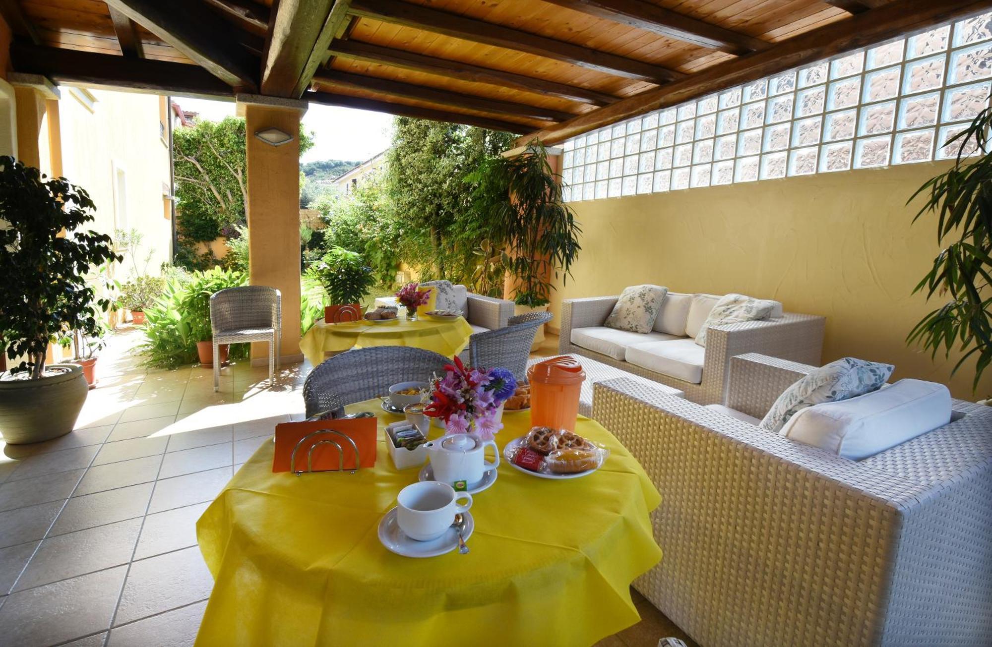 Hotel Il Girasole Villasimius Exterior foto
