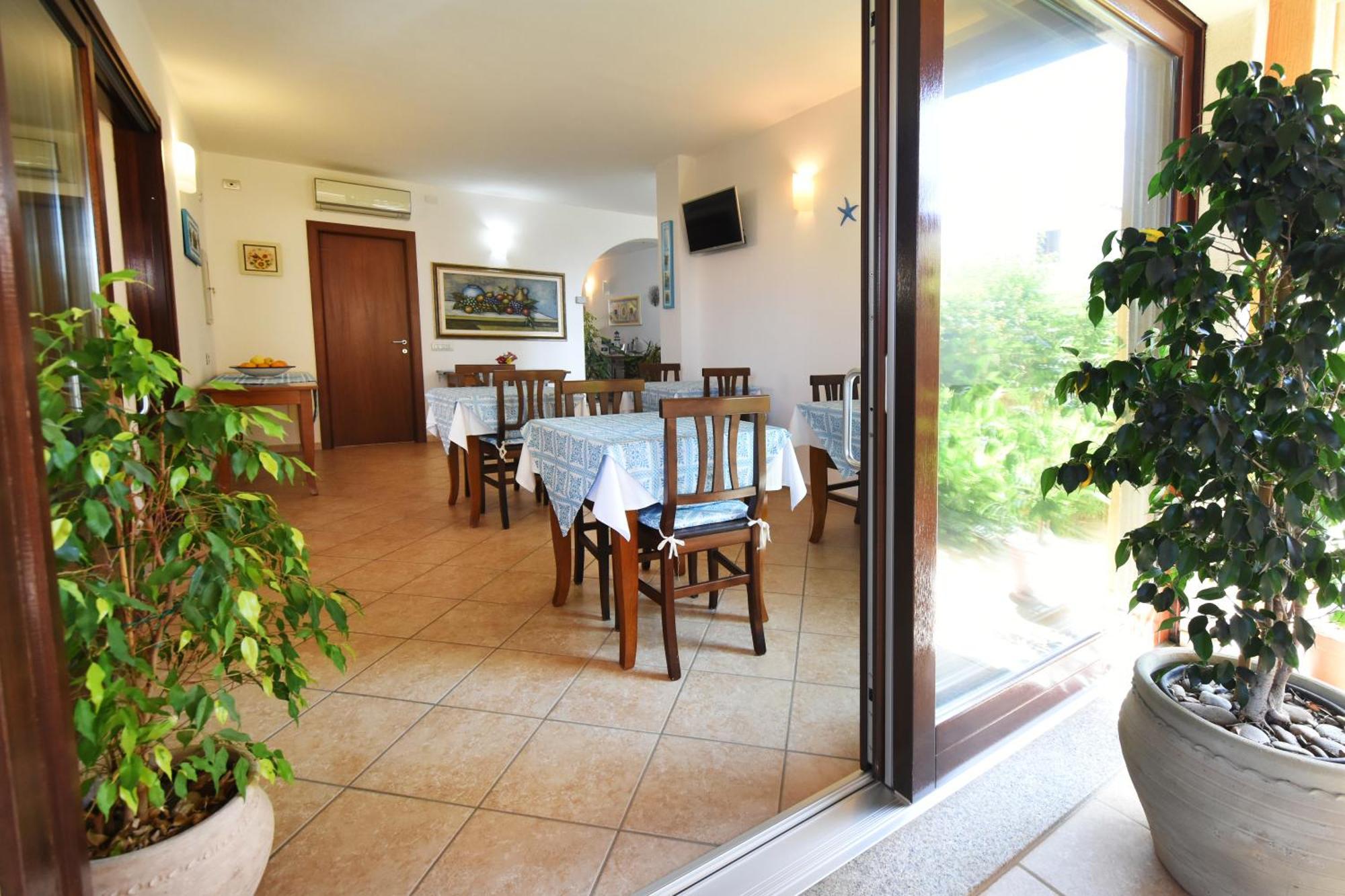 Hotel Il Girasole Villasimius Exterior foto